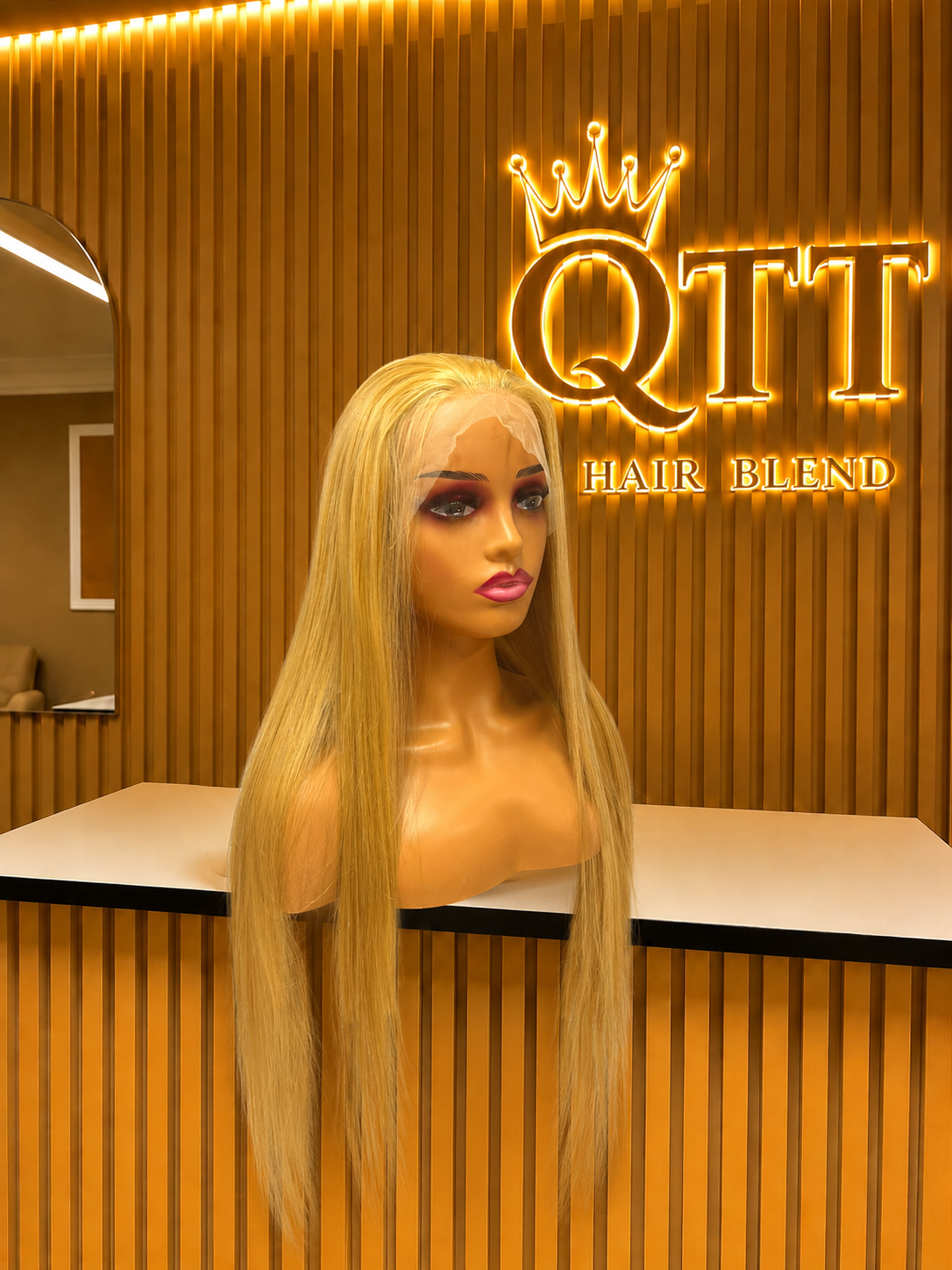 Blond Bussdown